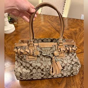 Coach Hamptons Signature Satchel
